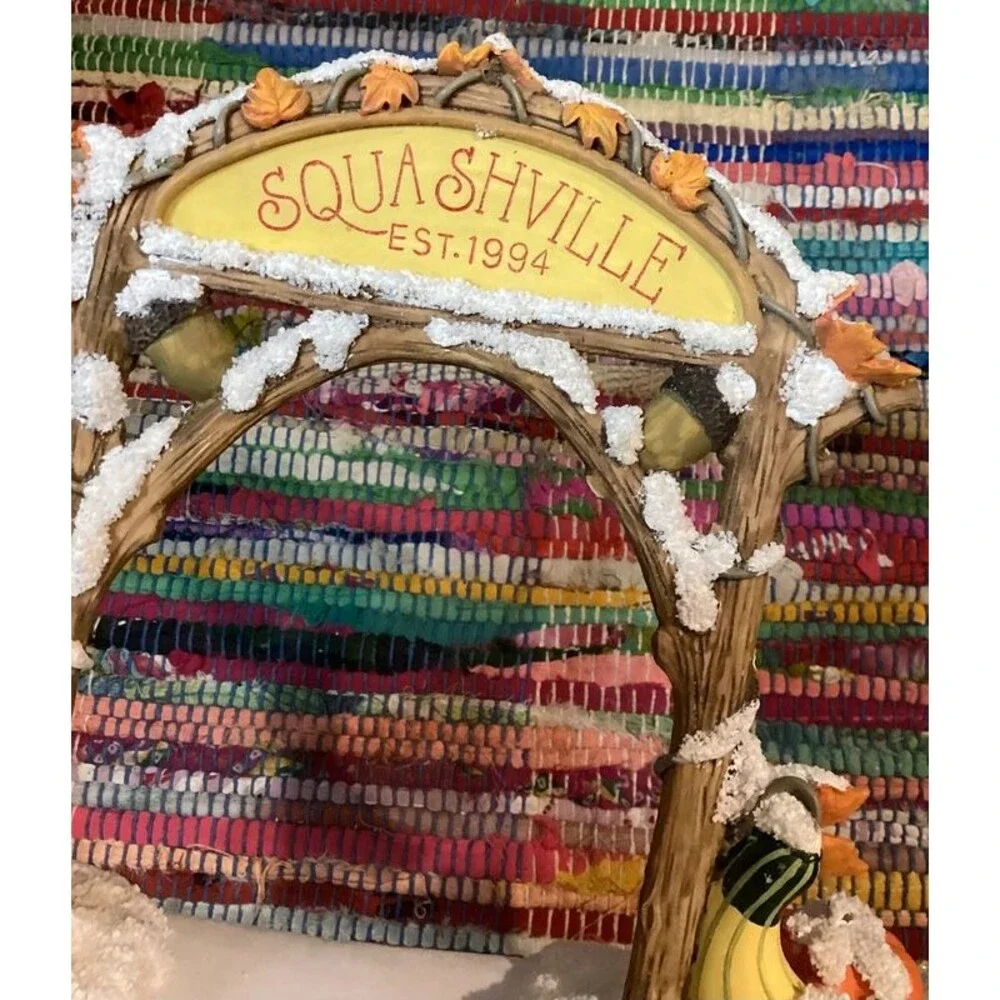 Charming Tails Squashville Village Sign Accessory Silvestri/ Fitz & Floyd 1994